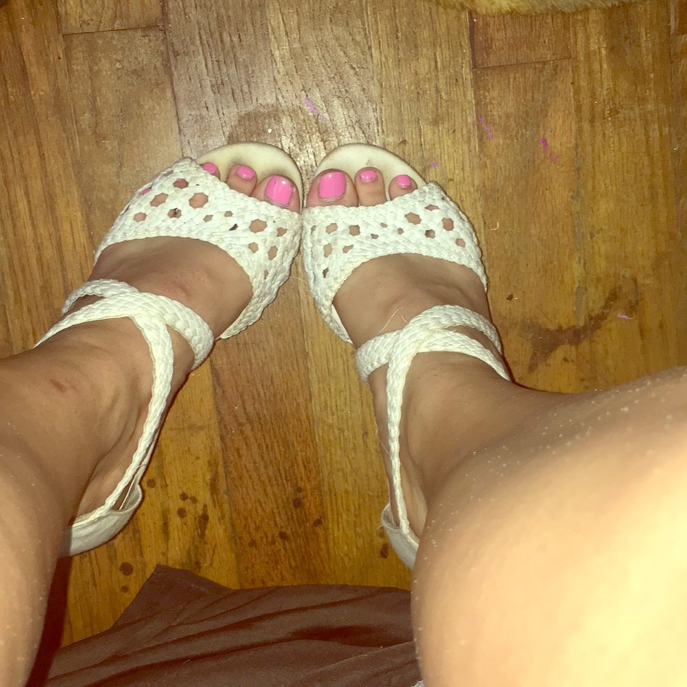 White wedges